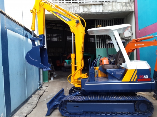 ขาย รถขุด KOMATSU รุ่น PC40-5- แทร็กเหล็ก มือสองญี่ปุ่น