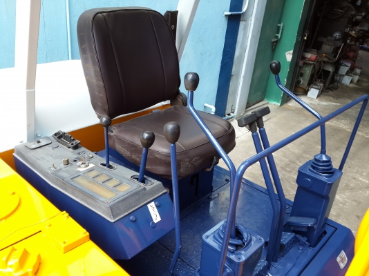 ขาย รถขุด KOMATSU รุ่น PC40-5- แทร็กเหล็ก มือสองญี่ปุ่น