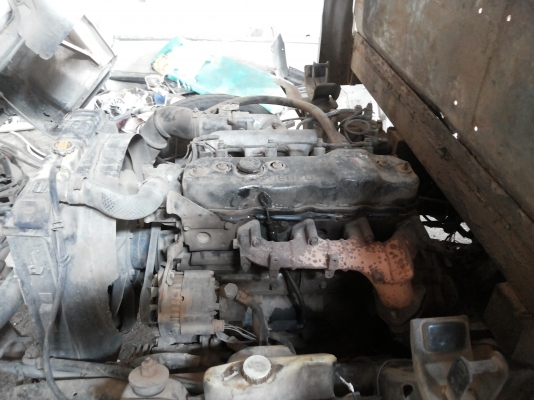 6 ล้อ ISUZU  NPR59P  เครื่อง 4BD1 ฝาดำ พวงมาลัยเพาเวอร์