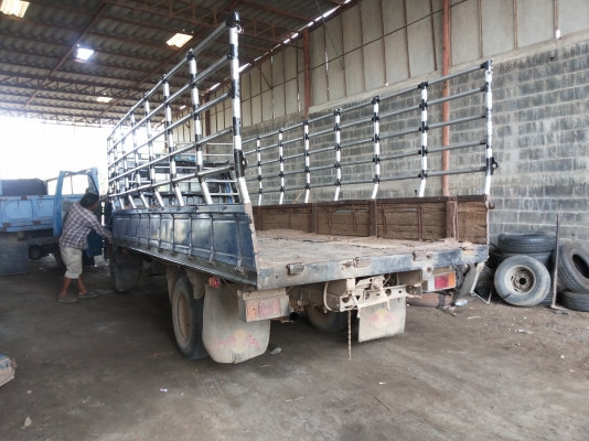 6 ล้อ ISUZU  NPR59P  เครื่อง 4BD1 ฝาดำ พวงมาลัยเพาเวอร์