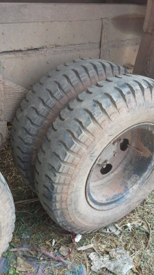 10ล้อหน้ายาวดัมพ์พร้อมใช้งาน 10ล้อหน้ายาวดัมพ์พร้อมใช้งาน