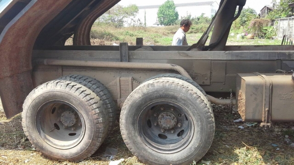 10ล้อหน้ายาวดัมพ์พร้อมใช้งาน 10ล้อหน้ายาวดัมพ์พร้อมใช้งาน