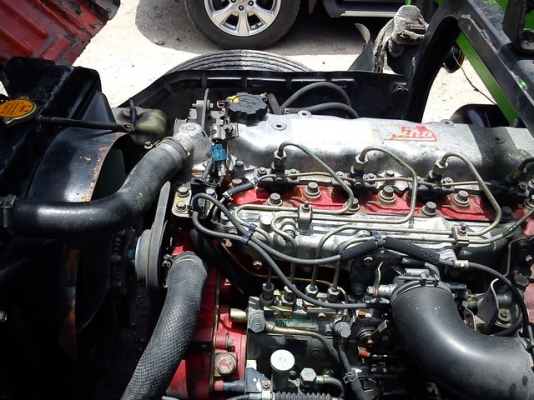 รถรับจ้างขนส่งสินค้า หกล้อ HINO กระบะคอกสูง  ยาว 5.5 ม.