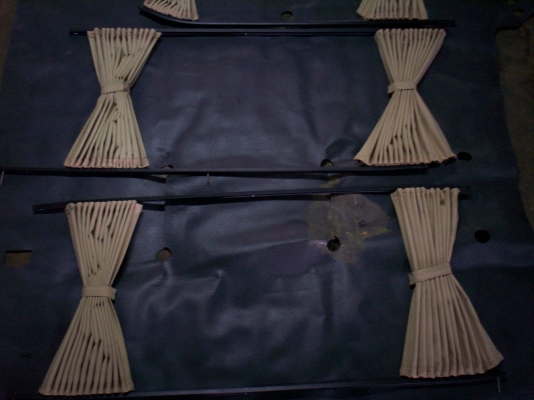 ชุดผ้าม่านรถตู้โตโยต้าคอมมูเตอร์(ไอ้โม่ง)รอบคันทั้งชุดสีครีมพร้อมรางคู่ ถอดออกจะเปลี่ยนสีใหม่ครับ0890671028 ชุดผ้าม่านรถตู้โตโยต้าคอมมูเตอร์(ไอ้โม่ง)รอบคันทั้งชุดสีครีมพร้อมรางคู่ ถอดออกจะเปลี่ยนสีใหม่ครับ0890671028