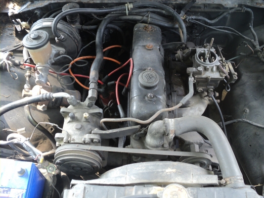 ขายโตโยต้าอารที81น้องชายไม่ได้ใช้จอดใว้ทะเบียนพร้อมขาย20000งดต่อนะครับ