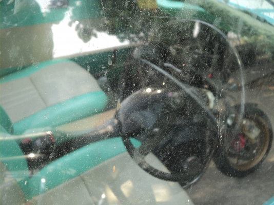 ขายโตโยต้าอารที81น้องชายไม่ได้ใช้จอดใว้ทะเบียนพร้อมขาย20000งดต่อนะครับ