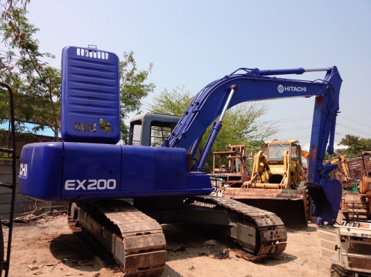 ขายรถแบคโฮ HITACHI: EX200-2(PC200) เครื่อง ISUZU 6สูบ ขายถูก ราคา 850,000 บาท