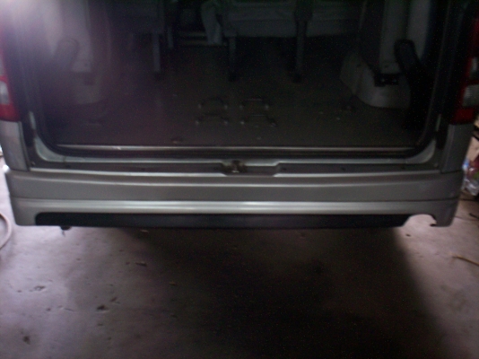 ชุดแต่งสเกิ๊ตรอบคัน4ชิ้น รถตู้คอมูเตอร์(ปี๊บ)สีบรอนเงิน 2500บาท 0890671028