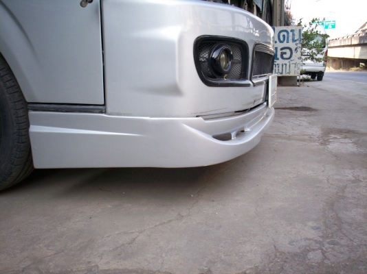 ชุดแต่งสเกิ๊ตรอบคัน4ชิ้น รถตู้คอมูเตอร์(ปี๊บ)สีบรอนเงิน 2500บาท 0890671028