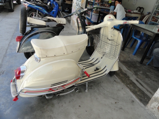 ขายเวสป้าสปริ้น 150 อิตาลิ่ สีใหม่ เครื้องทำมาใหม่