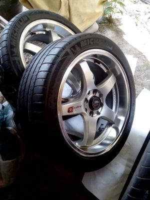 ขายแม็กเลนโซ่โปรเจ็กดีขอบ17ครบชุด+ยางมิชลินยังไม่ใด้ขายนะครับ