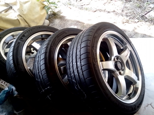 ขายแม็กเลนโซ่โปรเจ็กดีขอบ17ครบชุด+ยางมิชลินยังไม่ใด้ขายนะครับ