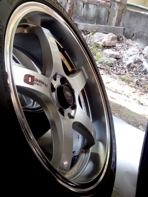 ขายแม็กเลนโซ่โปรเจ็กดีขอบ17ครบชุด+ยางมิชลินยังไม่ใด้ขายนะครับ