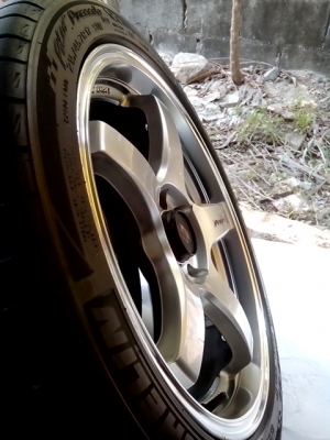 ขายแม็กเลนโซ่โปรเจ็กดีขอบ17ครบชุด+ยางมิชลินยังไม่ใด้ขายนะครับ