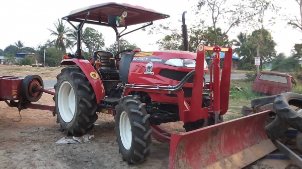 **55,000 บ.ต่อรองเงินดาวน์**ขายดาวน์ เปลี่ยนสัญญา รถไถ2เพลา YANMAR EF393T 4WD 39แรง เครื่องยนต์ไดเร็คอินเจ็คชั่น 3 สูบ 4 จังหวะ ระบายความร้อนด้วยน้ำ 39 แรงม้า ประหยัดน้ำมัน เผาไหม้หมดจด 8เกียร์เดินหน้า8เกียรืถอยหลัง ขับ 2WD/4WDเก่งงานหล่ม สภาพใหม่กริ๊ป ใช