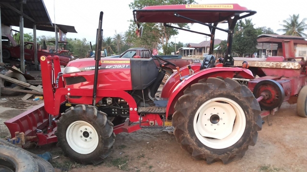 **55,000 บ.ต่อรองเงินดาวน์**ขายดาวน์ เปลี่ยนสัญญา รถไถ2เพลา YANMAR EF393T 4WD 39แรง เครื่องยนต์ไดเร็คอินเจ็คชั่น 3 สูบ 4 จังหวะ ระบายความร้อนด้วยน้ำ 39 แรงม้า ประหยัดน้ำมัน เผาไหม้หมดจด 8เกียร์เดินหน้า8เกียรืถอยหลัง ขับ 2WD/4WDเก่งงานหล่ม สภาพใหม่กริ๊ป ใช
