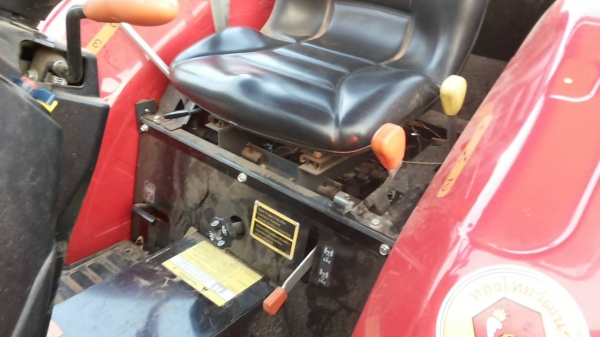 **55,000 บ.ต่อรองเงินดาวน์**ขายดาวน์ เปลี่ยนสัญญา รถไถ2เพลา YANMAR EF393T 4WD 39แรง เครื่องยนต์ไดเร็คอินเจ็คชั่น 3 สูบ 4 จังหวะ ระบายความร้อนด้วยน้ำ 39 แรงม้า ประหยัดน้ำมัน เผาไหม้หมดจด 8เกียร์เดินหน้า8เกียรืถอยหลัง ขับ 2WD/4WDเก่งงานหล่ม สภาพใหม่กริ๊ป ใช