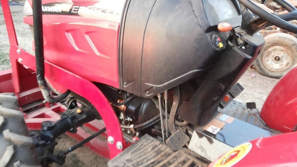 **55,000 บ.ต่อรองเงินดาวน์**ขายดาวน์ เปลี่ยนสัญญา รถไถ2เพลา YANMAR EF393T 4WD 39แรง เครื่องยนต์ไดเร็คอินเจ็คชั่น 3 สูบ 4 จังหวะ ระบายความร้อนด้วยน้ำ 39 แรงม้า ประหยัดน้ำมัน เผาไหม้หมดจด 8เกียร์เดินหน้า8เกียรืถอยหลัง ขับ 2WD/4WDเก่งงานหล่ม สภาพใหม่กริ๊ป ใช