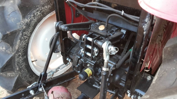 **55,000 บ.ต่อรองเงินดาวน์**ขายดาวน์ เปลี่ยนสัญญา รถไถ2เพลา YANMAR EF393T 4WD 39แรง เครื่องยนต์ไดเร็คอินเจ็คชั่น 3 สูบ 4 จังหวะ ระบายความร้อนด้วยน้ำ 39 แรงม้า ประหยัดน้ำมัน เผาไหม้หมดจด 8เกียร์เดินหน้า8เกียรืถอยหลัง ขับ 2WD/4WDเก่งงานหล่ม สภาพใหม่กริ๊ป ใช