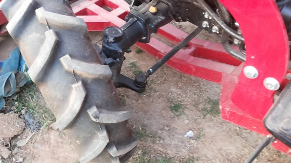 **55,000 บ.ต่อรองเงินดาวน์**ขายดาวน์ เปลี่ยนสัญญา รถไถ2เพลา YANMAR EF393T 4WD 39แรง เครื่องยนต์ไดเร็คอินเจ็คชั่น 3 สูบ 4 จังหวะ ระบายความร้อนด้วยน้ำ 39 แรงม้า ประหยัดน้ำมัน เผาไหม้หมดจด 8เกียร์เดินหน้า8เกียรืถอยหลัง ขับ 2WD/4WDเก่งงานหล่ม สภาพใหม่กริ๊ป ใช