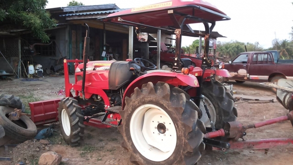 **55,000 บ.ต่อรองเงินดาวน์**ขายดาวน์ เปลี่ยนสัญญา รถไถ2เพลา YANMAR EF393T 4WD 39แรง เครื่องยนต์ไดเร็คอินเจ็คชั่น 3 สูบ 4 จังหวะ ระบายความร้อนด้วยน้ำ 39 แรงม้า ประหยัดน้ำมัน เผาไหม้หมดจด 8เกียร์เดินหน้า8เกียรืถอยหลัง ขับ 2WD/4WDเก่งงานหล่ม สภาพใหม่กริ๊ป ใช