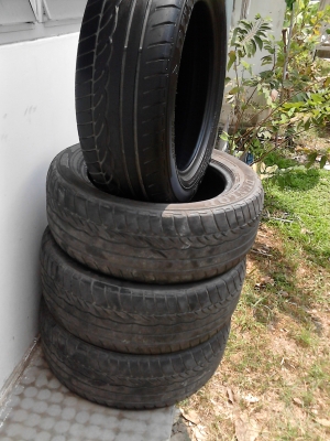 ลดราคา จาก 2500 เหลือ 1500 บาท 205/55R16 DUNLOP SP SPORT 01 TEL.081-427-3941 ลดราคา จาก 2500 เหลือ 1500 บาท 205/55R16 DUNLOP SP SPORT 01 TEL.081-427-3941