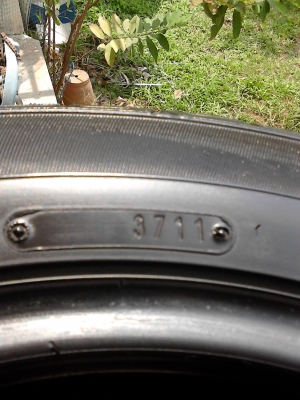 ลดราคา จาก 2500 เหลือ 1500 บาท 205/55R16 DUNLOP SP SPORT 01 TEL.081-427-3941 ลดราคา จาก 2500 เหลือ 1500 บาท 205/55R16 DUNLOP SP SPORT 01 TEL.081-427-3941