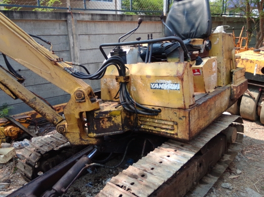 ขายรถแบคโฮ YANMAR B37 พร้อมหัวคีบไม้ คีบเหล็ก ราคา 265,000 บาท ขายรถแบคโฮ YANMAR B37 พร้อมหัวคีบไม้ คีบเหล็ก ราคา 265,000 บาท