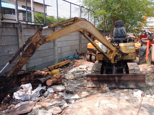 ขายรถแบคโฮ YANMAR B37 พร้อมหัวคีบไม้ คีบเหล็ก ราคา 265,000 บาท ขายรถแบคโฮ YANMAR B37 พร้อมหัวคีบไม้ คีบเหล็ก ราคา 265,000 บาท