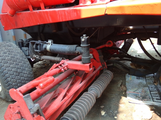 ขายรถตัดหญ้า ตัดกรีน สนาม JACOBSEN LF-100 4WD เครื่องดีเซล 3 สูบ 5 แก็งค์ ราคา 190,000 บาท