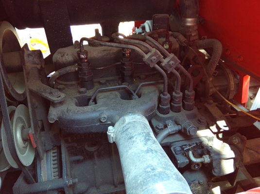 ขายรถตัดหญ้า ตัดกรีน สนาม JACOBSEN LF-100 4WD เครื่องดีเซล 3 สูบ 5 แก็งค์ ราคา 190,000 บาท