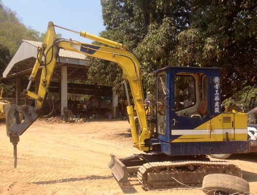 ขายรถแบ็คโฮYANMAR YB-35ขนาดPC35พร้อมหัวกระแทกยี่ห้อNPKรถเก่านอกมีเอกสาร(มีVDOชม)ติดต่อ085-5632278
