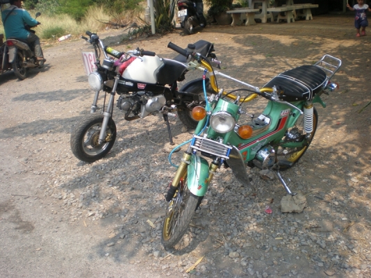 ขาย ชาลี สีเขียว เครื่องเวฟฝาไนท์ สภาพดี ขี่มันส์ สนใจโทรมาคุยกันได้ครับ 086-8063966 โอ๋ ลพบุรี