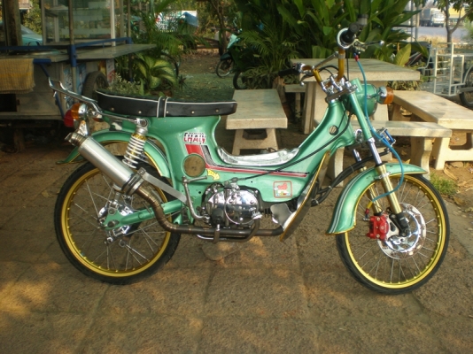 ขาย ชาลี สีเขียว เครื่องเวฟฝาไนท์ สภาพดี ขี่มันส์ สนใจโทรมาคุยกันได้ครับ 086-8063966 โอ๋ ลพบุรี