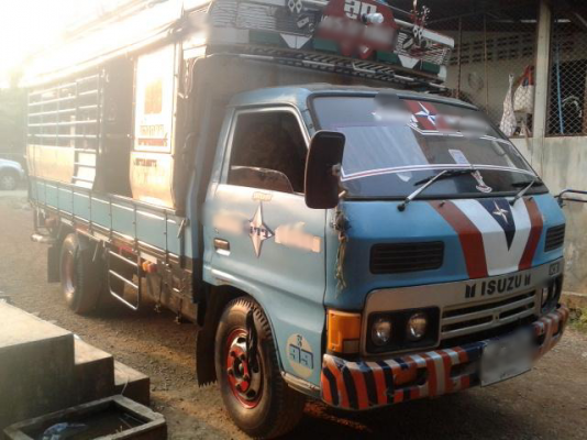 ขายหกล้อ Isuzu KS เครื่อง 4BD1 110แรง ฝาขาว กระบะยาว 4.30 เมตร ทะเบียนพร้อม