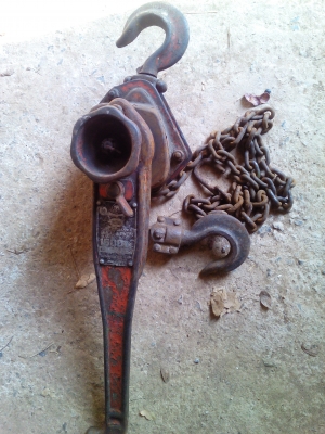 รอกโซ่คันโยกตราช้าง1.5ตันสภาพพร้อมใช้