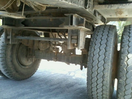 รถฮีโน่ 6 ล้อ ติดเฮี้ยบ. 165 แรงม้า. ( รถประกอบ )  สนใจติดต่อ 081 - 6079515