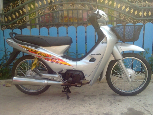 เวฟ 100 สามคัน กับมีโอ 115 มีหลายราคาไม่แพง เวฟ 100 สามคัน กับมีโอ 115 มีหลายราคาไม่แพง