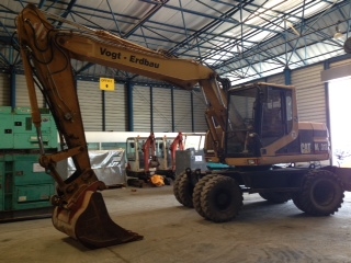 รถขุด Caterpillar M312 #6TL00484 นำเข้าจากยุโรป รถจอดที่โกดังเราในไทยแล้วค่ะ