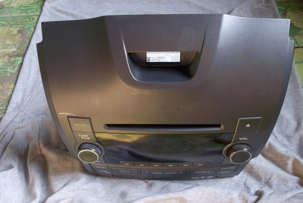 เพือนฝากขาย วิทยุ เชฟหรือดีแมกออนิวก็ไส่ได้อ่านแผ่นปกติไม่โดดพร้อมเล่นUSBมีบูทูสรับโทรที่วิทยุได้ไช้ได้ปกติทุกอย่างคับแผ่นเล่นดีไม่มีปันหา