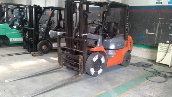 ขาย Toyota 02-7FD25 สนใจโทร 083 081 2889