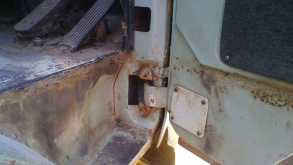 แพ๊คคู่ทั้งสองคันรวด..รถเกี่ยวเกี่ยวเกษตรพัฒนาเจ้าช้างไวไฟกับ สิบล้อสองเพลาเทลเลอร์ นิสสันรถสวย ชอบราคาเท่าไรต่อรองได้ครับ