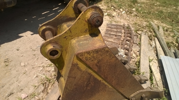 PC120-5 คีบไม้-เหล็ก เครื่องเดิม ปั้มเดิม แน่นๆ เอวดีแน่นๆ ช่วงล่างสวยใช้ได้..บุ้งกี้และหัวคีบ..เลือกอย่างใดอย่างหนึ่ง...