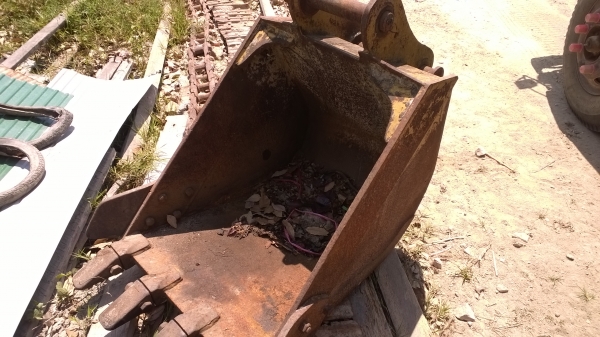 PC120-5 คีบไม้-เหล็ก เครื่องเดิม ปั้มเดิม แน่นๆ เอวดีแน่นๆ ช่วงล่างสวยใช้ได้..บุ้งกี้และหัวคีบ..เลือกอย่างใดอย่างหนึ่ง...