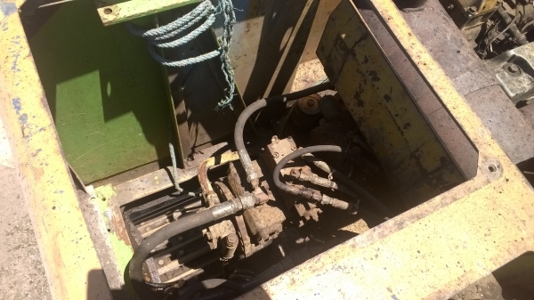 PC120-5 คีบไม้-เหล็ก เครื่องเดิม ปั้มเดิม แน่นๆ เอวดีแน่นๆ ช่วงล่างสวยใช้ได้..บุ้งกี้และหัวคีบ..เลือกอย่างใดอย่างหนึ่ง...