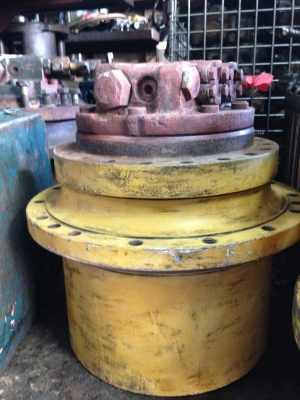 ชุดเดินKOMATSU PC 120-3.  Pc200-5