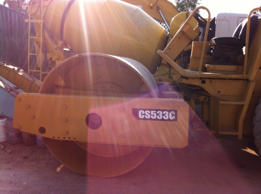 รถบด2เพลาสั่นสะเทือนCAT CS533C รถสวยสภาพดี(รถของบ.รับเหมา) เอกสารเล่มพร้อมโอน...