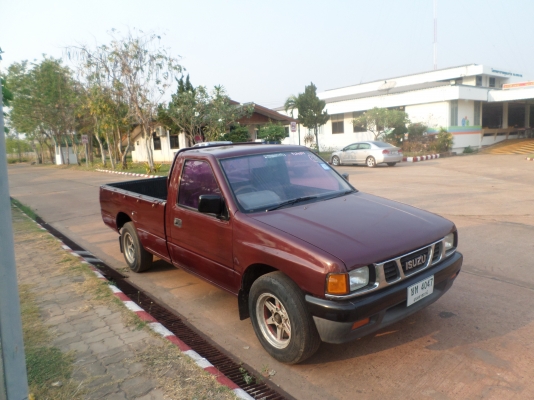 ขายกระบะอีซูซุตอนเดียว ISUZU TFR มังกรทอง ปี38/1995..รถบ้านเดิมๆเก็บสีมาใหม่...เครื่องดีแน่นๆแรงดีไม่ไอไม่จามประหยัดน้ำมันสุดๆช่วงล่างดีครัชชีสวยไม่มีผุ .... เอกสารพร้อมโอน+ภาษีเต็มขาดสิงหาคม57+สีแดงมะเมี๋ยว+แอร์เย็น+ชีดี+ยางดี4เส้น+ รถสภาพพร้อมใช้งานครับ