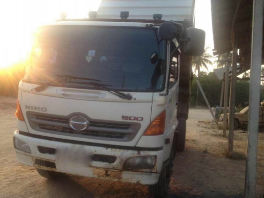 รถฮีโน่ 6 ล้อดั้ม  220 แรงม้า.ปี 54  (  รถวิ่ง 104,000 กม. )   สนใจติดต่อ  081 - 6079515