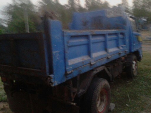 isuzu 100แรงดั้ม3คิว 4bc1 มีเครื่องเสียงด้วยเอกสารพร้อมโอนต่อรองใด้ครับ